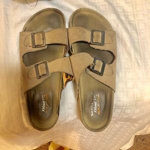 skechers birkenstock style